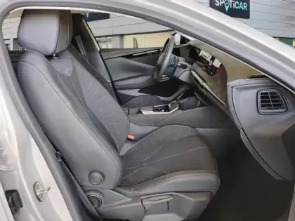 Photo 8 DS DS 4  Hybride E-Tense 225 EAT8 Performance Line