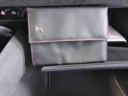 Photo 15 DS DS 4  Hybride E-Tense 225 EAT8 Performance Line