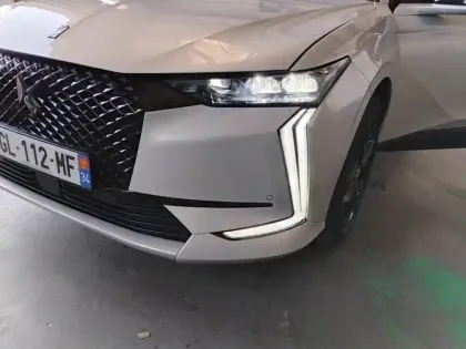 Photo 13 DS DS 4  Hybride E-Tense 225 EAT8 Performance Line
