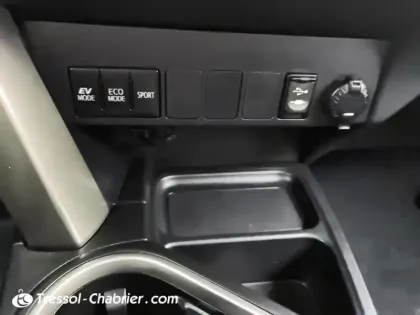 Photo 21 Toyota Rav4  Hybride 197ch AWD Design