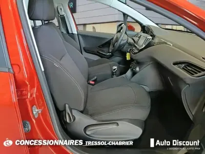 Photo 8 Peugeot 208  BlueHDi 100ch S&S BVM5 Active