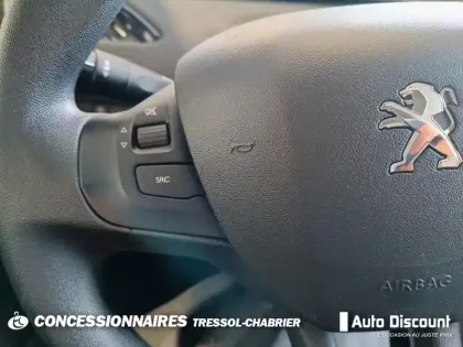 Photo 18 Peugeot 208  BlueHDi 100ch S&S BVM5 Active