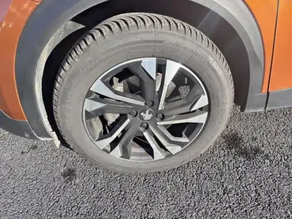 Photo 14 Peugeot 2008  BlueHDi 130 S&S EAT8 GT Line