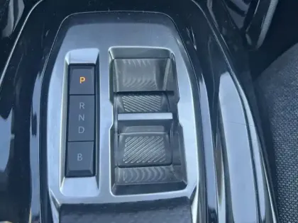 Photo 23 Peugeot 208  Electrique 50 kWh 136ch Style