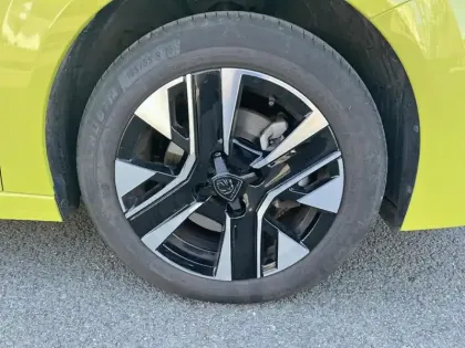 Photo 14 Peugeot 208  100 S&S BVM6 Allure