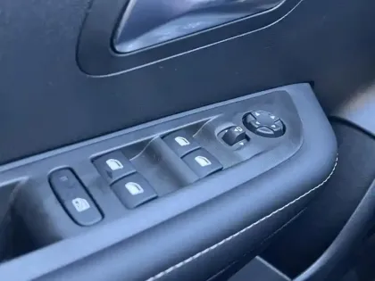 Photo 19 Peugeot 208  100 S&S BVM6 Allure