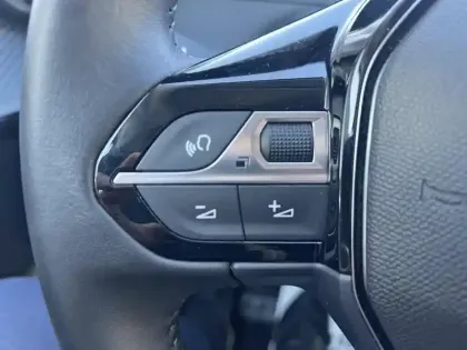 Photo 18 Peugeot 208  100 S&S BVM6 Allure