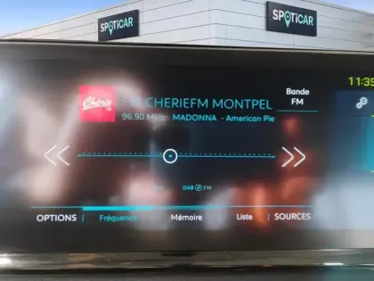 Photo 10 Peugeot 3008  Hybrid 225 e-EAT8 GT Pack