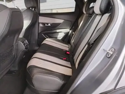 Photo 22 Peugeot 3008  Hybrid 225 e-EAT8 GT Pack