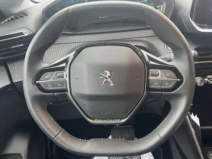 Photo 11 Peugeot 208  Electrique 50 kWh 136ch Style