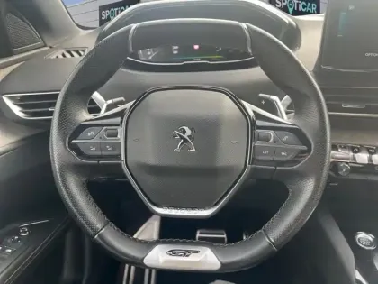 Photo 11 Peugeot 3008  Hybrid 225 e-EAT8 GT