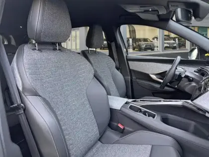 Photo 8 Peugeot 5008  Hybrid 145 e-DCS6 Allure