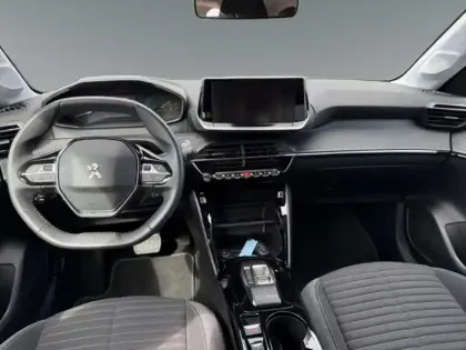 Photo 10 Peugeot 208  e- 136ch Style