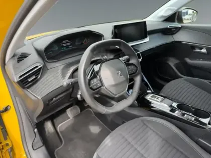 Photo 9 Peugeot 208  e- 136ch Style