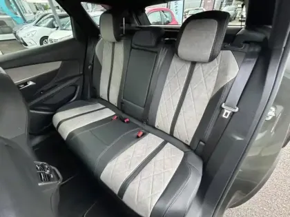 Photo 8 Peugeot 3008  HYBRID4 300ch GT e-EAT8