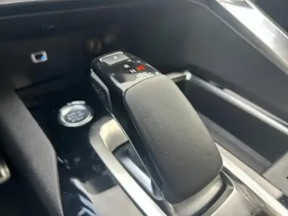 Photo 10 Peugeot 3008  HYBRID4 300ch GT e-EAT8