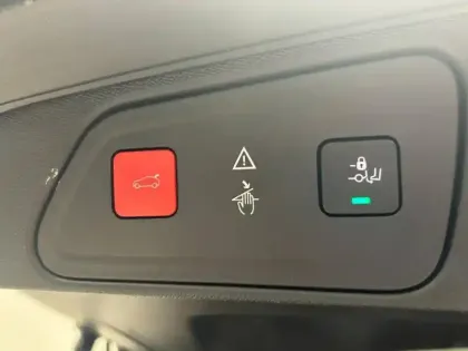 Photo 14 Peugeot 3008  HYBRID4 300ch GT e-EAT8