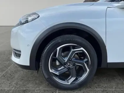 Photo 8 DS DS 3  Essence 130 Rivoli Automatique