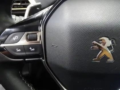 Photo 11 Peugeot 3008  1.2 PureTech 130ch Allure Business S&S EAT8  6cv