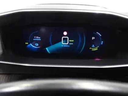 Photo 14 Peugeot 2008  e- 136ch GT