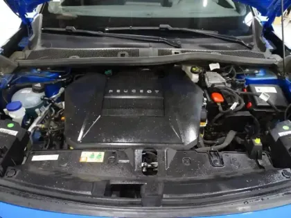 Photo 9 Peugeot 2008  e- 136ch GT