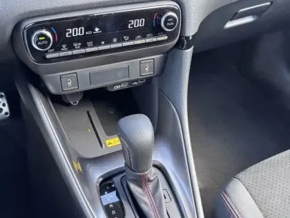 Photo 16 Toyota Yaris Hybride 130h GR SPORT