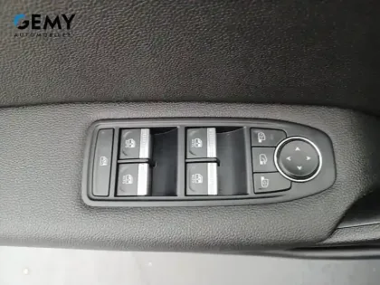 Photo 42 Renault Captur  E-Tech Plug-in 160 - 21