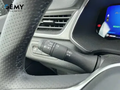 Photo 17 Renault Symbioz  E-Tech full hybrid 145