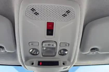 Photo 88 Peugeot 208  Hybrid 100 e-DCS6
