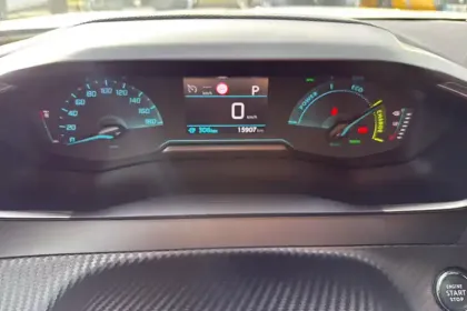 Photo 47 Peugeot 2008  Electrique 136 ch