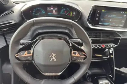 Photo 49 Peugeot 2008  Electrique 136 ch