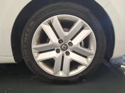 Photo 14 Renault Clio  SOCIETE BLUE DCI 100 - 21N