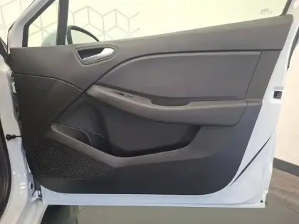 Photo 20 Renault Clio  SOCIETE BLUE DCI 100 - 21N