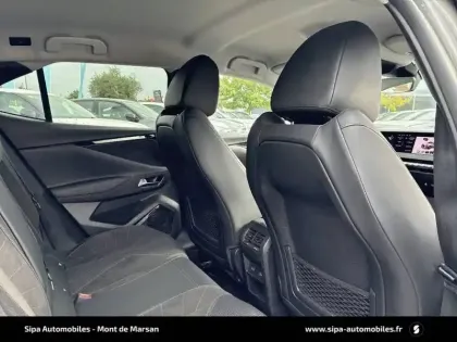 Photo 89 DS DS 4  Hybride E-Tense 225 EAT8