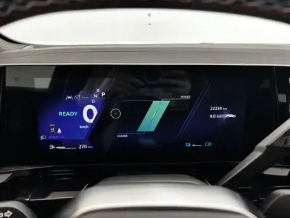 Photo 54 Renault Rafale  E-Tech full hybrid 200