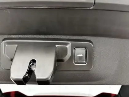 Photo 64 Renault Rafale  E-Tech full hybrid 200