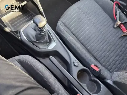 Photo 28 Peugeot 208  PureTech 100 S&S BVM6