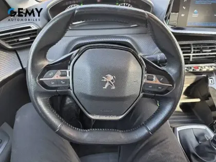 Photo 21 Peugeot 208  PureTech 100 S&S BVM6