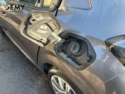 Photo 18 Peugeot 208  PureTech 100 S&S BVM6