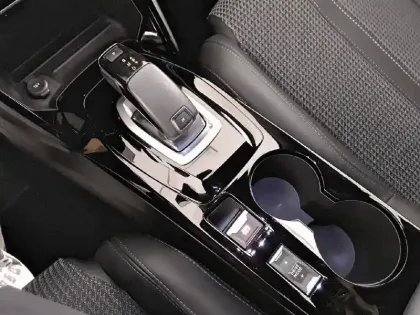 Photo 13 Peugeot 208  PureTech 100 S&S EAT8