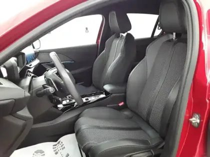 Photo 34 Peugeot 208  PureTech 100 S&S EAT8