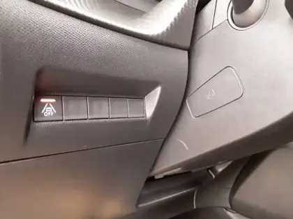 Photo 23 Peugeot 208  PureTech 100 S&S EAT8