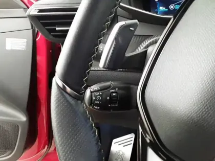 Photo 22 Peugeot 208  PureTech 100 S&S EAT8