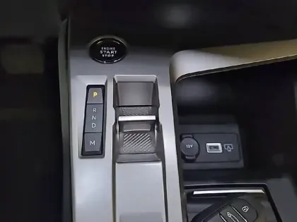 Photo 13 Peugeot 308  SW BlueHDi 130ch S&S EAT8