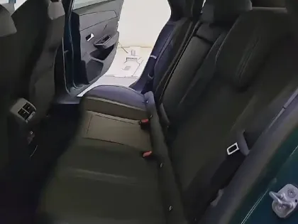 Photo 11 Peugeot 308  SW BlueHDi 130ch S&S EAT8