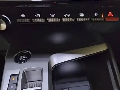 Photo 21 Peugeot 308  SW BlueHDi 130ch S&S EAT8