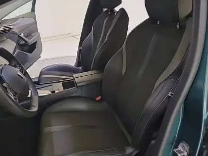 Photo 10 Peugeot 308  SW BlueHDi 130ch S&S EAT8