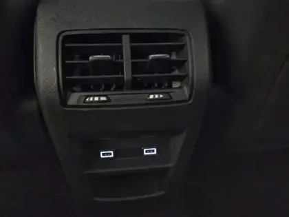 Photo 18 Peugeot 308  SW BlueHDi 130ch S&S EAT8