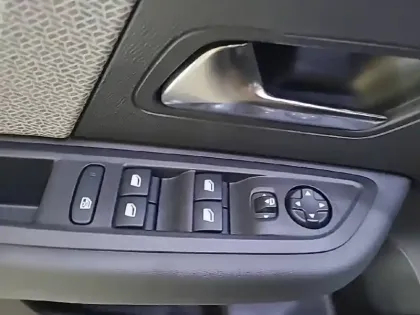 Photo 29 Citroën C4  PureTech 130 S&S BVM6