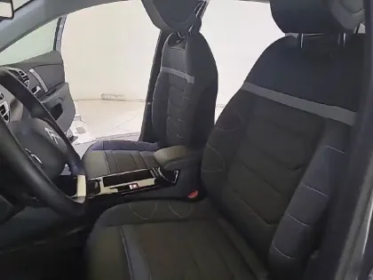 Photo 10 Citroën C4  PureTech 130 S&S BVM6